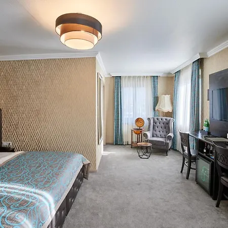 Atlas Posthotel Ξενοδοχείο 4*
