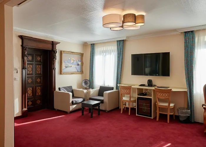 Atlas Posthotel ホテル 4*