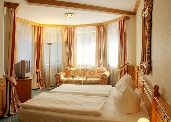Atlas Posthotel ホテル 4*