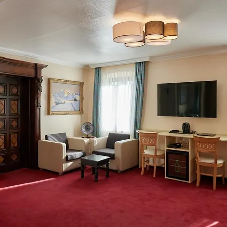 Atlas Posthotel Hotel 4*