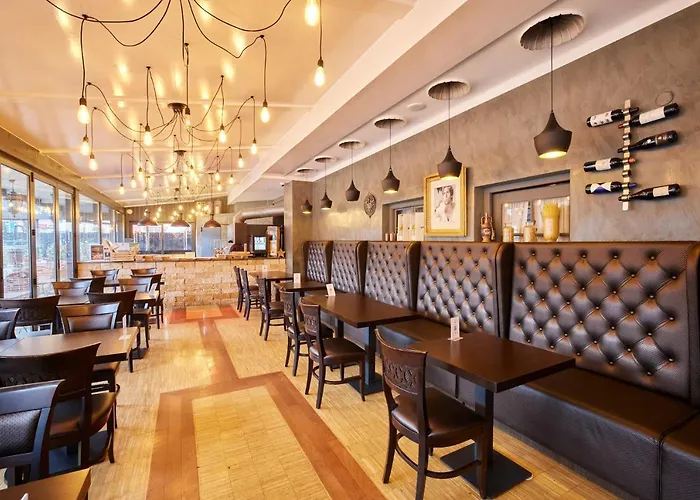 Atlas Posthotel Hotel 4*